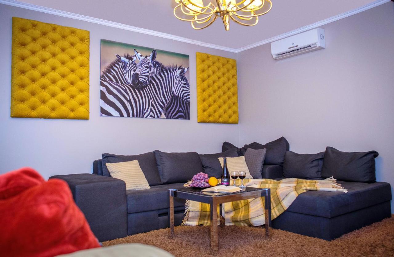 Ornava Boutique Apartments เตอร์โนปิล ภายนอก รูปภาพ