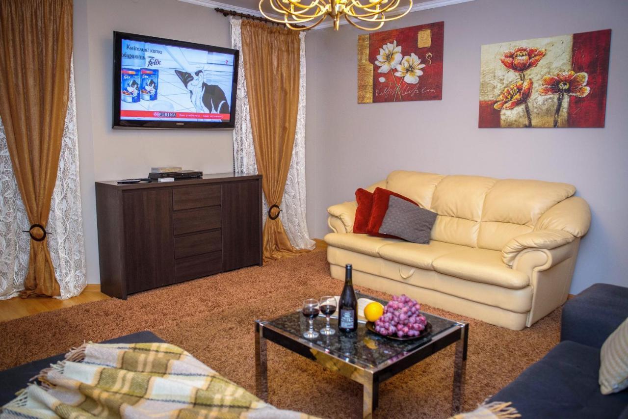 Ornava Boutique Apartments เตอร์โนปิล ภายนอก รูปภาพ